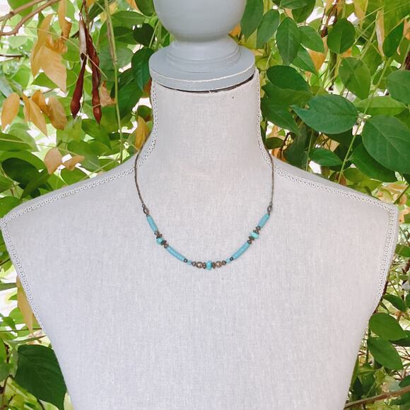 Vintage Turquoise / Howlite Heishi Bead Southwestern Necklace 1970s Barrel Clasp - Picture 6 of 12